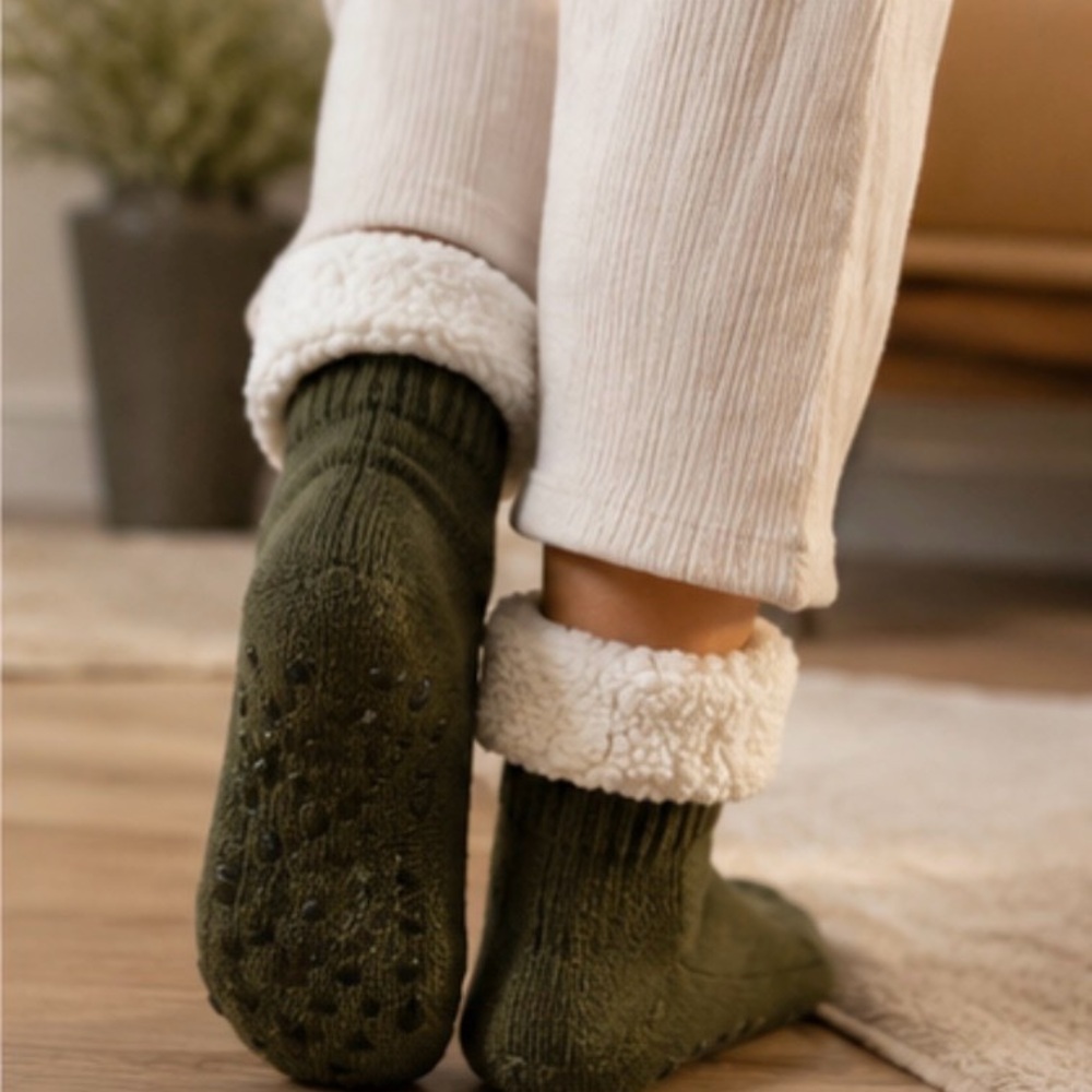 Cozy Sherpa-Lined Cabin Slipper Socks
